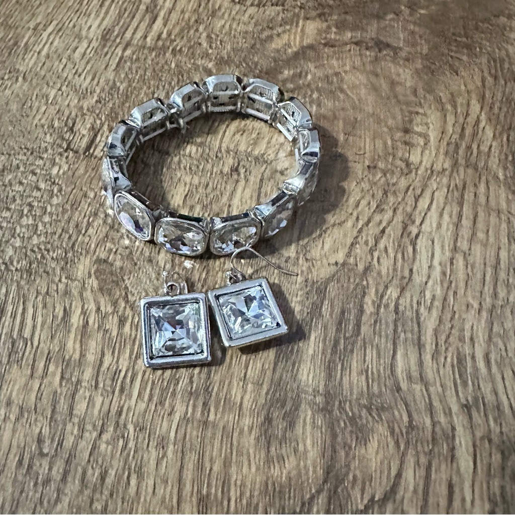 Silver Clear Crystal Stretch Bracelet And Clear Crystal Square Earrings